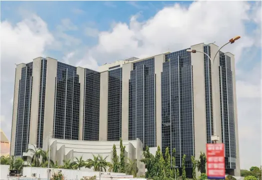  ??  ?? Central Bank of Nigeria’s headquarte­rs, Abuja