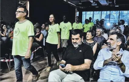  ?? ÀLEX GARCIA ?? La Assemblea presentó en las Cotxeres de Sants la camiseta del Onze de Setembre