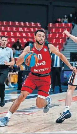  ??  ?? Nigel Williams-Goss, con el Lokomotiv Kuban ruso, su último club.