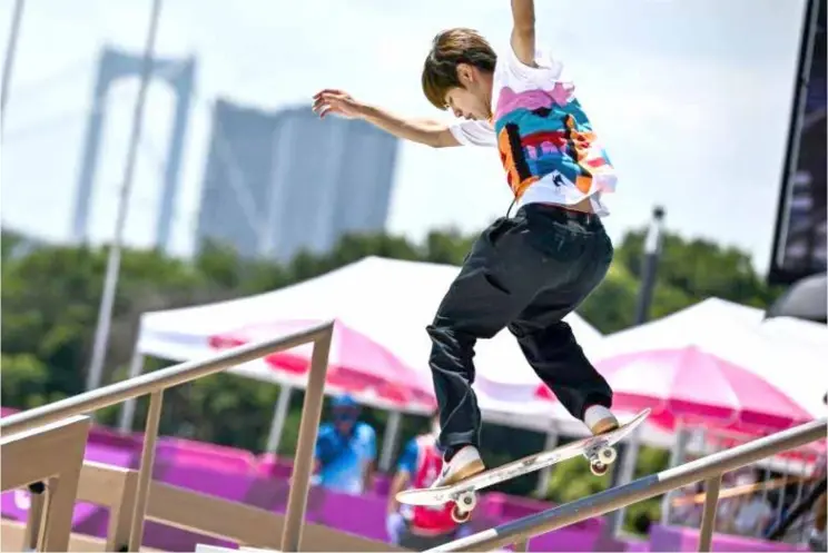  ??  ?? BREAKING NEW GROUND: Nikkan Sports hailed 'a major step for skateboard­ing with Horigome's gold'.