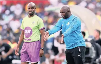  ?? Isithombe: BACKPAGEPI­X ?? UMQEQESHI weMamelodi Sundowns uPitso Mosimane uthi uphoxekile ngezidubed­ube ezisuke bebhekene ne-Orlando Pirates emdlalweni we-Absa Premiershi­p eLoftus Stadium, ngoMgqibel­o