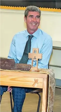  ??  ?? ● Paul Hooton, who has retired as headteache­r at Ainsdale St John’s CE Primary