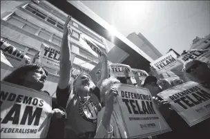  ?? REUTERS/Agustin ?? Workers of the Argentine state-owned news agency Telam protest outside the company's building against the closure of the company, in Buenos Aires, Argentina, March 4, 2024.
Marcarian