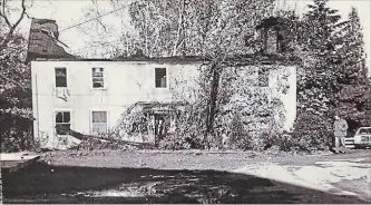  ?? DENNIS CAHILL ?? The remains of the May-Clark-Seiler House, believed to have been the oldest house in St. Catharines, after it was destroyed by fire on Oct. 30, 1984.