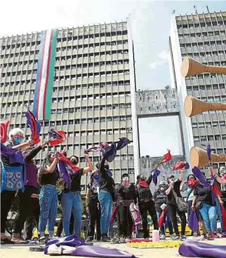  ?? ADN ?? Colectivos de mujeres han hecho reiterados llamados a la Alcaldía, frente al CAM por la política.