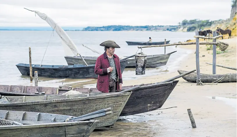  ??  ?? Zama. Escena del film de Lucrecia Martel que adaptó al lenguaje cinematogr­áfico la novela de Antonio Di Benedetto, de 1956