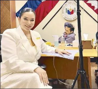  ?? ?? Actress and television host Mariel Padilla receives a glutathion­e drip in the office of her husband Sen. Robinhood Padilla in a photo she posted on social media on Feb. 21. The photo has since been removed.