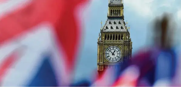  ?? Foto: Glyn Kirk, afp ?? Knapp zwei Jahre haben die britische und die europäisch­e Delegation Zeit, um etwa 21000 Gesetze zu entwirren und neu zu verhandeln. Noch ist nicht klar, ob London einen „weichen“oder einen „harten“Brexit be vorzugt, also einen Kompromiss – oder einen...