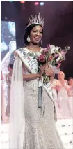  ??  ?? NEW QUEEN: Mrs South Africa, Hlengiwe Twala
