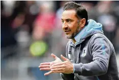  ?? Foto: Witters ?? Vitor Pereira sollte die Löwen nach oben führen. Gelang bisher eher weniger. Im Ab stiegskamp­f kennt sich der Verein immerhin aus.