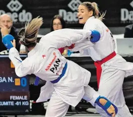  ?? BILD: SN/KARATE AUSTRIA/MARTIN KREMSER ?? Nur in ihrem Auftaktkam­pf schaffte es Alisa Buchinger, mit ihren Techniken zu punkten.