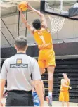  ?? FOTO: PRIVAT ?? Jeremy Sochan, hier beim Dunk im Trikot der Orange Academy, ist in die NBA gedraftet worden.