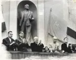  ?? PHOTO: GETTY IMAGES ?? Jawaharlal Nehru had visited Moscow on the 10th anniversar­y of the Bolshevik Revolution in 1927. The Nehru-Stalin relationsh­ip was a cold one. But the 1961 visit at the invitation of the Russian premier Nikita Krushchev (third from left) cemented...