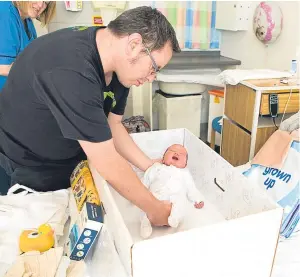  ?? Picture: Steven Brown. ?? The baby box should only be used as a cot as a last resort, says an expert in the study of infant deaths.