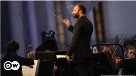  ??  ?? Kirill Petrenko beim Dirigieren der Berliner Philharmon­iker 2019