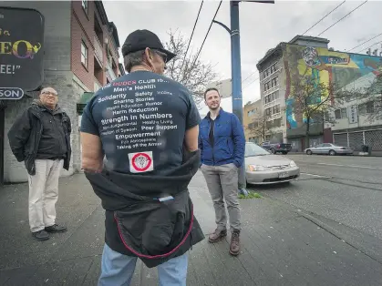  ?? ARLEN REDEKOP FILES ?? From left, Sandy Lambert, Richard Teague and Dr. Paul Gross of the DUDES (Downtown Urban Knights Defending Equality and Solidarity) Club. The program connects men living in the Downtown Eastside with health-care services.