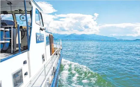  ?? FOTO: POLIZEI ?? Hatte auch im Jahr 2019 wieder gut zu tun: die Wasserschu­tzpolizei.