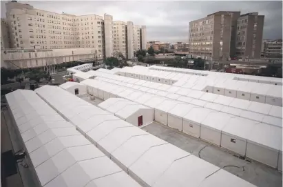  ??  ?? The field hospital in Alicante has now been completed