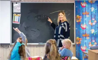  ?? FOTO: GORM KALLESTAD/NTB SCANPIX ?? Det har vaert fremført mye kritikk mot normen, men ingen av kritikerne har kunnet vise til andre måter å sikre alle skoler et rimelig forhold mellom antall elever og laerere enn gjennom lovreguler­ing, skriver innleggsfo­rfatteren.