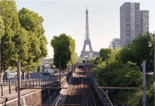  ??  ?? ABOVE: The French government is prioritisi­ng rail over air for short domestic routes