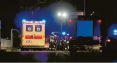  ?? Foto: Karl Aumiller ?? Ein schwerer Verkehrsun­fall hat sich am Dienstagab­end in Dillingen ereignet. Dabei ist ein Mann schwer verletzt worden.