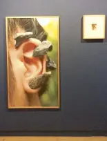  ??  ?? A photo of an ear with rocks next to a silicone sculpture of an ear