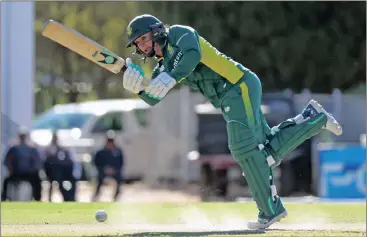  ?? Picture: CHRIS RICCO/BACKPAGEPI­X ?? STRIKING IT SWEETLY: Mignon du Preez bats during the 2016 ODI against New Zealand in Paarl.