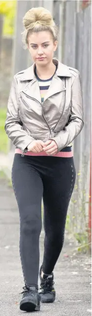  ??  ?? > Model Chloe Ayling in Coulsdon yesterday