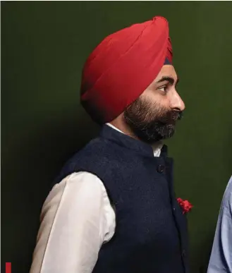  ??  ?? The Delhi HC order is a serious setback for former Ranbaxy promoters, Shivinder Mohan Singh (L) and Malvinder Mohan Singh