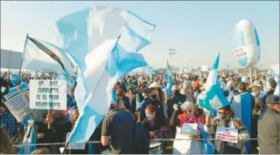  ??  ?? POSTURA. "El campo no es uno solo. El cuestionam­iento al gobierno de Alberto Fernández viene por posicionam­ientos políticos y no es mala palabra decirlo", señala el presidente de la Rural de Córdoba.