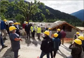  ?? (Photo Conseil départemen­tal des Alpes-Maritimes) ?? Cap sur une ouverture pour l’été  pour les  chalets de la résidence.