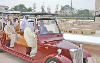  ??  ?? His Highness the Amir Sheikh Sabah Al-Ahmad Al-Jaber Al-Sabah tours the second phase of Al-Shaheed Park.