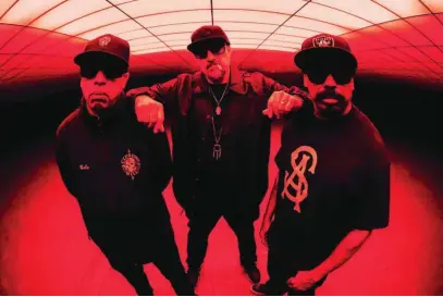  ?? EITAN MISKEVICH ?? De izquierda a derecha, Eric Bobo, B-Real y Sen Dog, componente­s de la banda de hip hop Cypress Hill