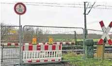  ?? FOTO: -NAU ?? Neue Ansage für den seit September gesperrten Eselspfad: Im dritten Quartal wird die Schrankena­nlage nach Darstellun­g der Bahn umgebaut.