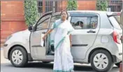  ?? MOHD ZAKIR/HT ?? West Bengal chief minister Mamata Banerjee arrives to meet Prime Minister Narendra Modi in New Delhi on Thursday.