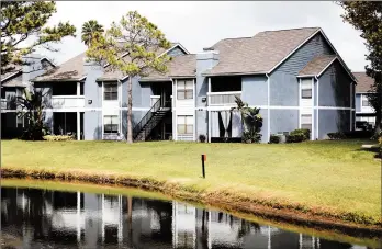  ?? OCTAVIO JONES/THE NEW YORK TIMES ?? The apartment complex in Tampa, Fla., where Graham Ivan Clark lived alone and was arrested on July 31.