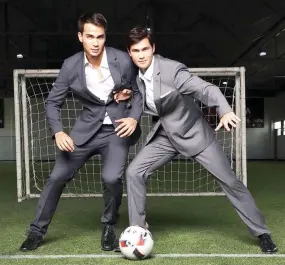  ?? BUSINESSWO­RLD HIGH LIFE ?? NOW-RETIRED James and Phil Younghusba­nd said their journey in football is not yet over.