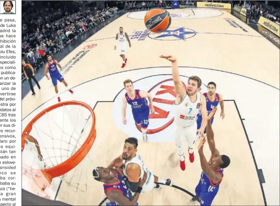  ??  ?? POTENCIA. Luka Doncic lanza sobre la defensa del Anadolu Efes durante el primer partido de la Euroliga.