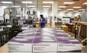  ?? Sam Hodgson / Tribune News Service ?? Hologic is the first in the U.S. to win Food and Drug Administra­tion approval to test for mycoplasma genitalium, a bacteria of growing concern nationwide.