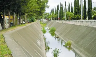  ?? JAFET TERRAZAS ?? Se realizo
limpieza en los canales para evitar inundacion­es