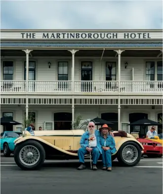  ??  ?? Above: Amanda and Phips Rinaldo with their 1930 Alfa Romeo 6C 2300 Grand Sport