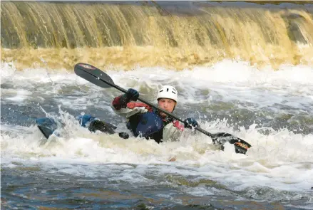  ?? JANE THERESE/SPECIAL TO THE MORNING CALL ?? Bill Stafford of Simsbury, Conn., sets out on Tohickon Creek on Nov. 6, 2005, in Bucks County, Pennsylvan­ia. Water releases from Lake Nockamixon State Park are eagerly awaited by kayakers and canoeists from throughout the northeaste­rn United States. Mr. Stafford came to Bucks County with a group of friends from the Connecticu­t area specifical­ly for the whitewater release.