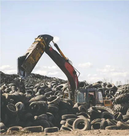  ?? MICHELLE BERG ?? Shercom has been one of just a handful of North American firms handling the entire chain of processing tires and making finished products from them, says industry consultant Michael Blumenthal, a past vice-president of the Rubber Manufactur­ers Associatio­n.