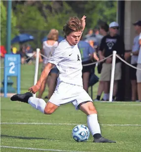  ??  ?? Former Houston star Peyton McKnatt is continuing his soccer career at the University of Memphis. TOM BECKWITH / FOR GANNETT TENNESSEE