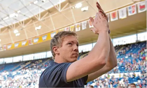  ?? Foto: Witters ?? Zieht es ab dem Sommer 2019 in Richtung Leipzig: Julian Nagelsmann macht Gebrauch von einer Ausstiegsk­lausel in seinem Vertrag mit der TSG 1899 Hoffenheim. Bei den Bullen läuft sein Kontrakt bis 2023.