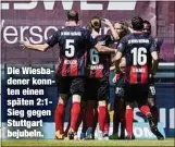  ??  ?? Die Wiesbadene­r konnten einen späten 2:1Sieg gegen Stuttgart bejubeln.