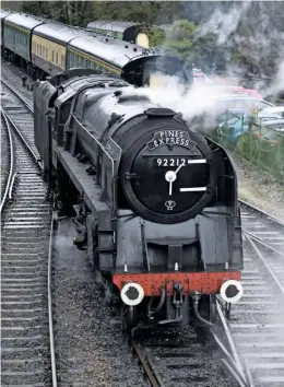  ?? SAM CARRAGHER ?? ‘9F’ No. 92212 runs round at Alresford during one of its last steaming days, the Mid-Hants Railway’s ‘Christmas Leave’ event on December 26.