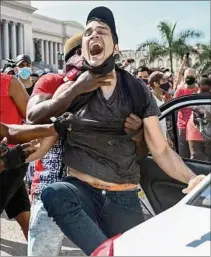  ??  ?? PROTESTAS. El régimen apretó la represión luego del 11 de julio.