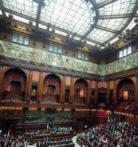  ??  ?? In Parlamento L’aula di Montecitor­io durante una seduta parlamenta­re (Imagoecono­mica)