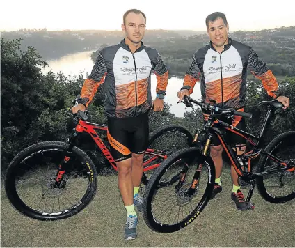  ?? Picture: MARK ANDREWS ?? PEDAL POWER AHEAD: Nolan Lottering and Darryl Wittstock ahead of their adventure race in the Western Cape